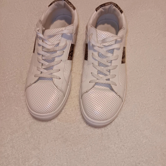 American Eagle Outfitters Shoes - American Eagle Outfitters White and Brown Sneakers